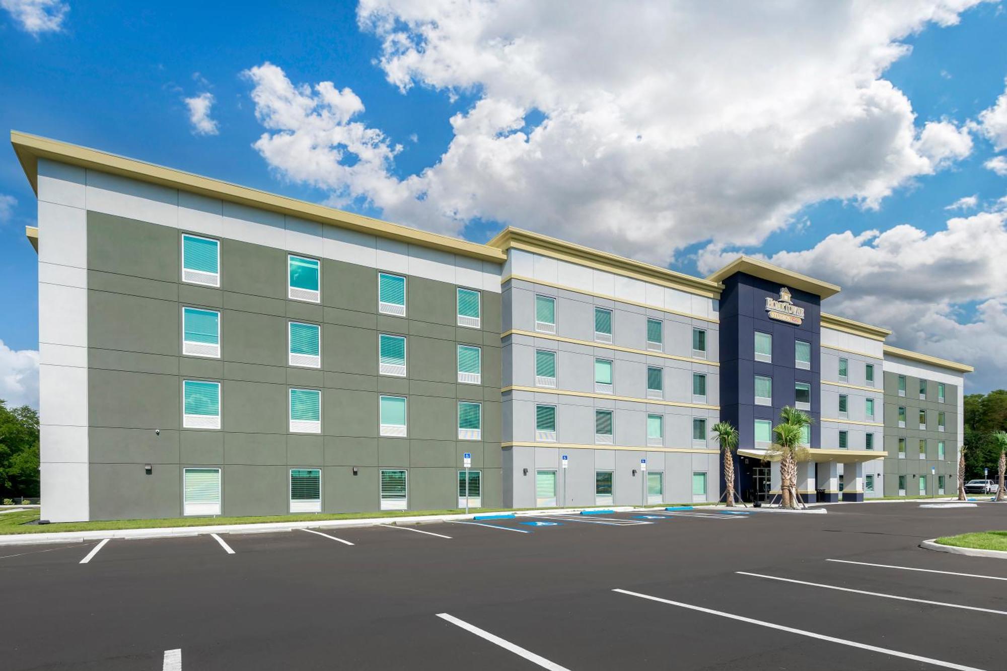 Hometowne Studios By Red Roof Tampa - Airport West Chase Bagian luar foto
