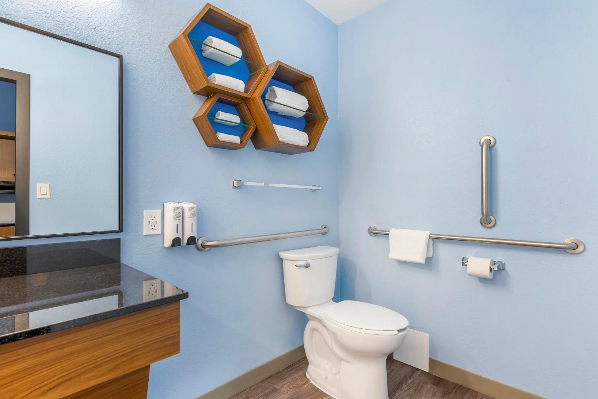 Hometowne Studios By Red Roof Tampa - Airport West Chase Bagian luar foto