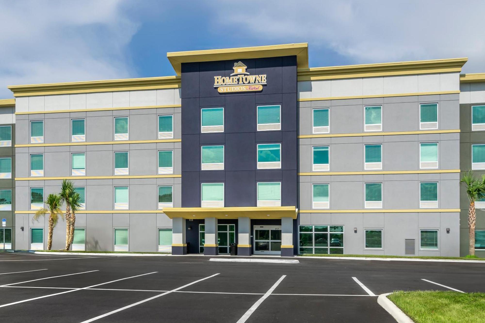 Hometowne Studios By Red Roof Tampa - Airport West Chase Bagian luar foto